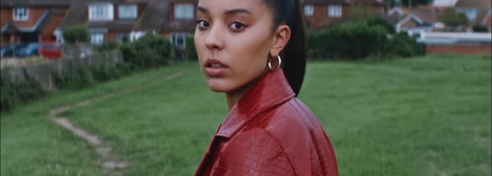 Grace Carter – Why Her Not Me