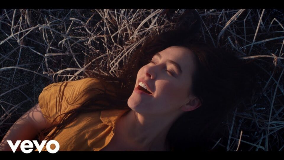 Sandrayati Fay – Vast ft. Olafur Arnalds