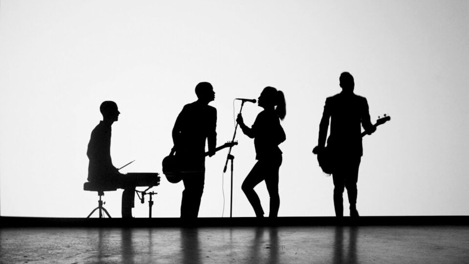 The Interrupters – She’s Kerosene