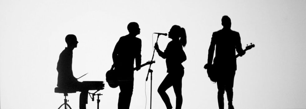 The Interrupters – She’s Kerosene