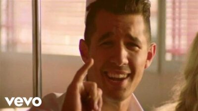 Lower Than Atlantis – Love Someone Else