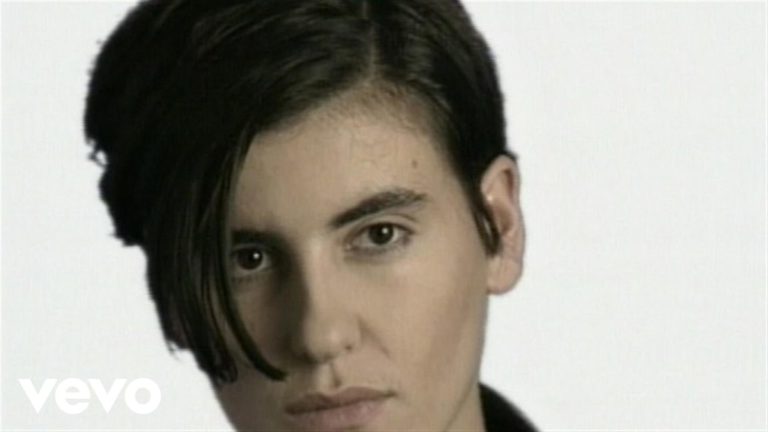 Elastica – Connection music video