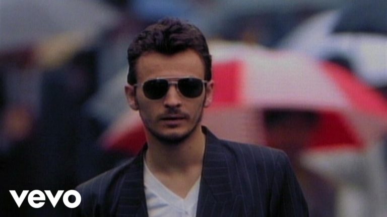 Manic Street Preachers – Motorcycle Emptiness music video