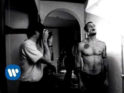 Red Hot Chili Peppers – Suck My Kiss