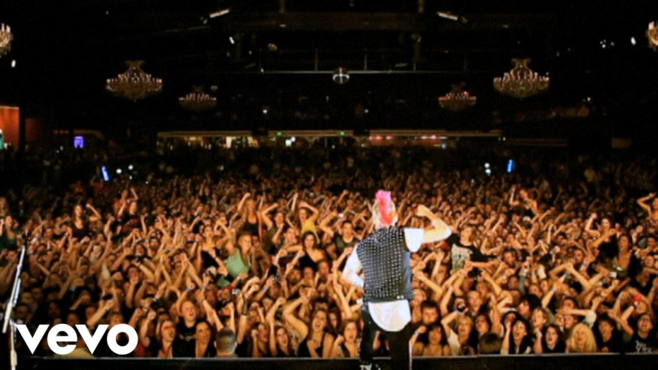 30 Seconds To Mars  – Closer To The Edge