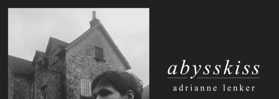 Adrianne Lenker – symbol