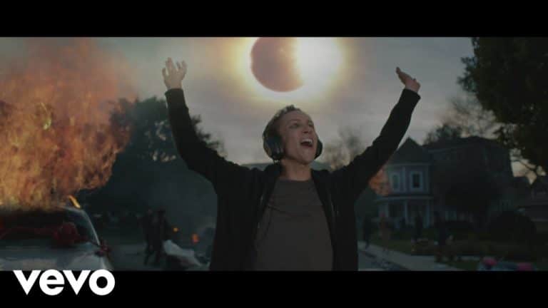 Bring Me The Horizon – Follow You music video