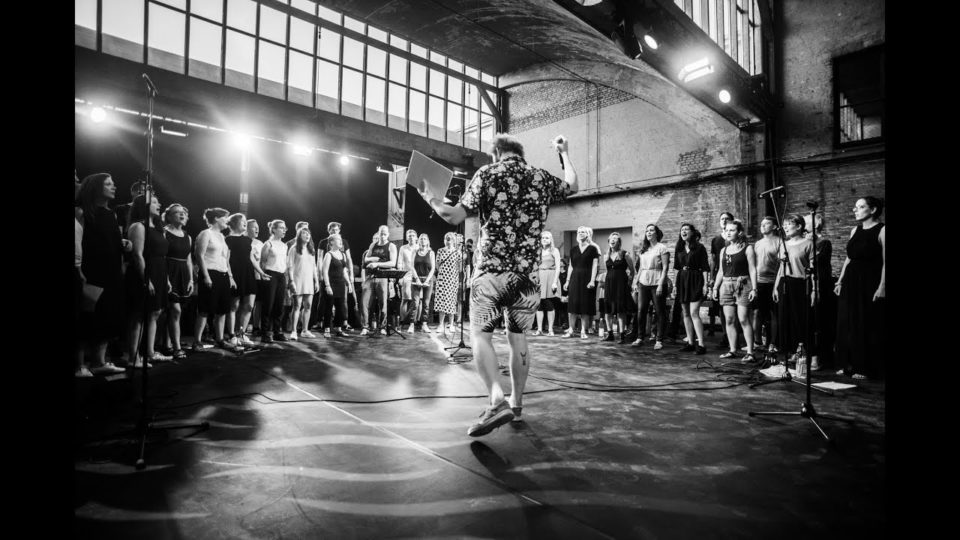 Justin Vernon & Cantus Domus – Heavenly Father