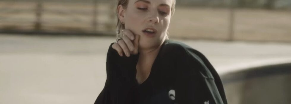 MØ – Blur ft. Foster the People