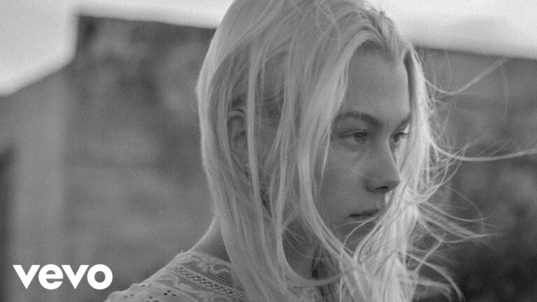 Phoebe Bridgers – Killer music video