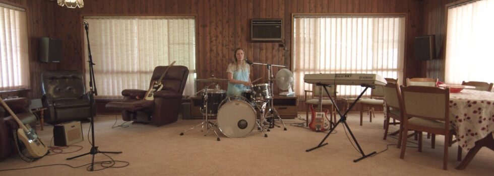 Julia Jacklin – Pressure to Party