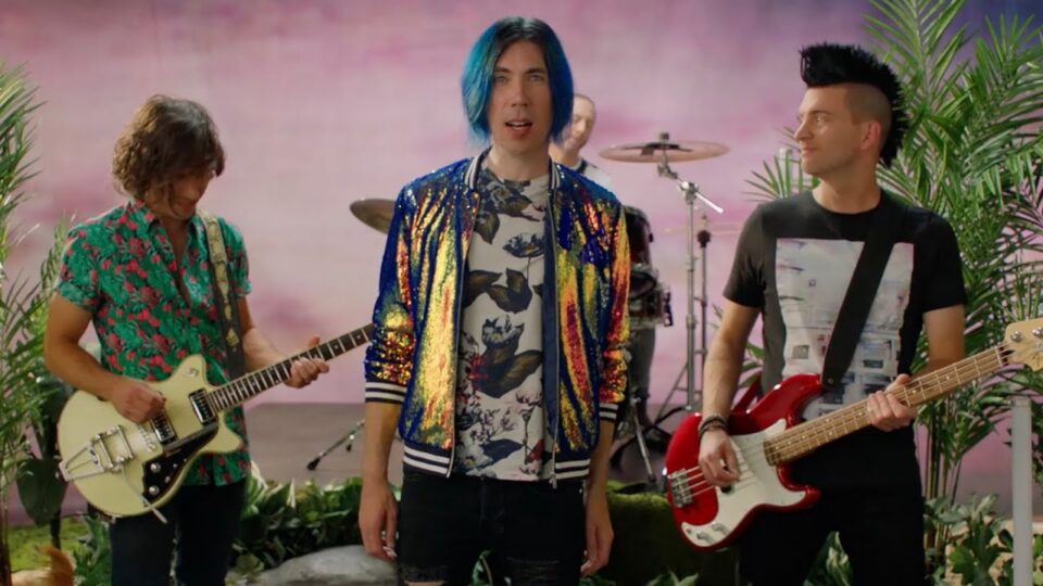 Marianas Trench – Don’t Miss Me?