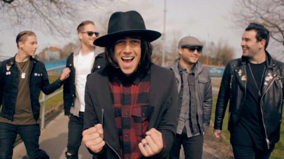 Sleeping with Sirens – The Strays