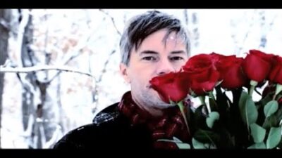 The Ocean Blue – Love Doesn’t Make It Easy On Us