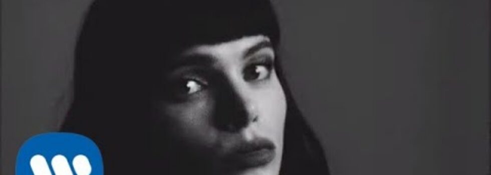 Winona Oak – He Don’t Love Me