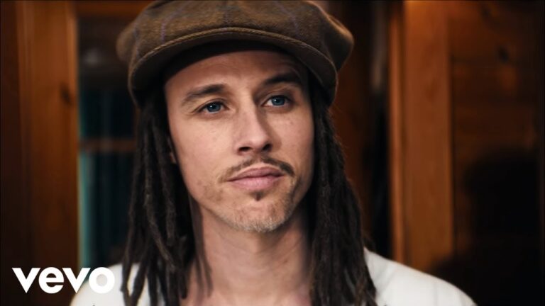 JP Cooper – Sing It with Me music video