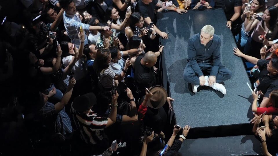 LAUV – SAD FOREVER