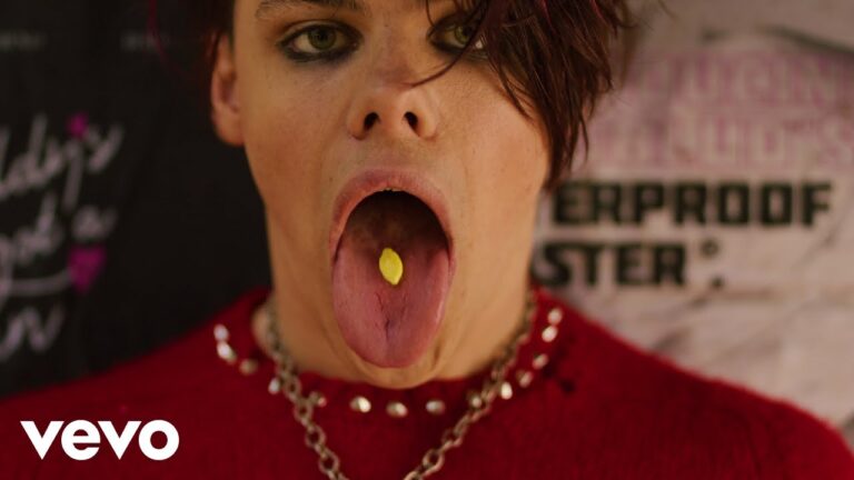 YUNGBLUD – Parents music video