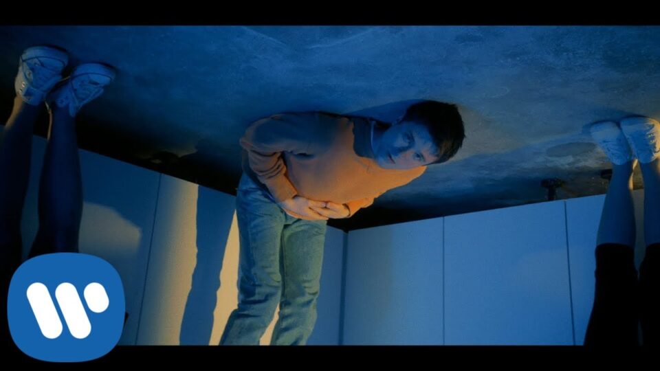 Alec Benjamin – Jesus in LA