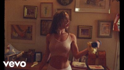 Zella Day – You Sexy Thing