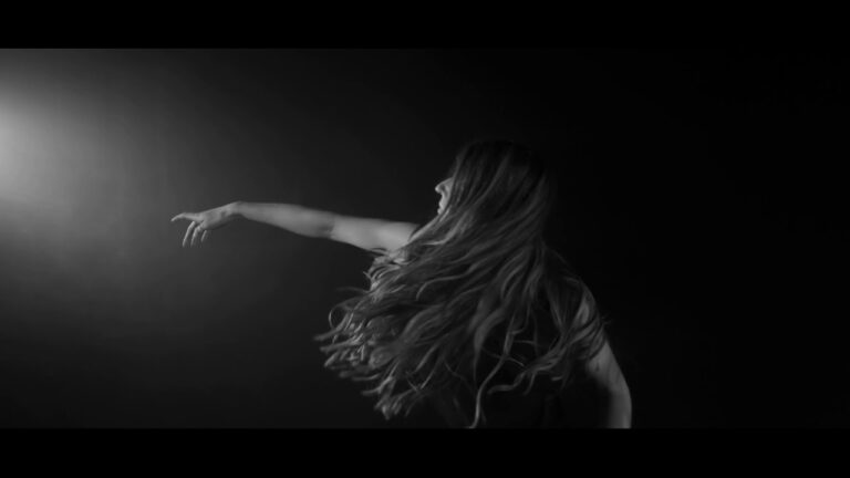 Kaskade & Lipless – My Light music video