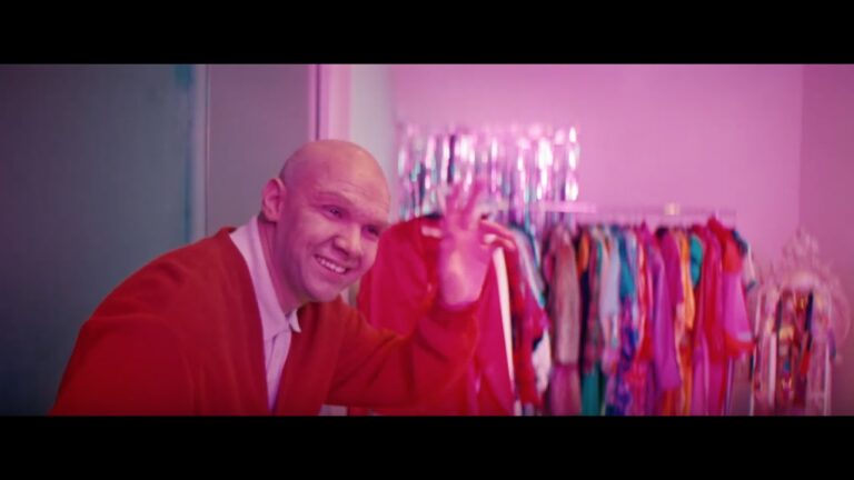 Issues – Flexin music video