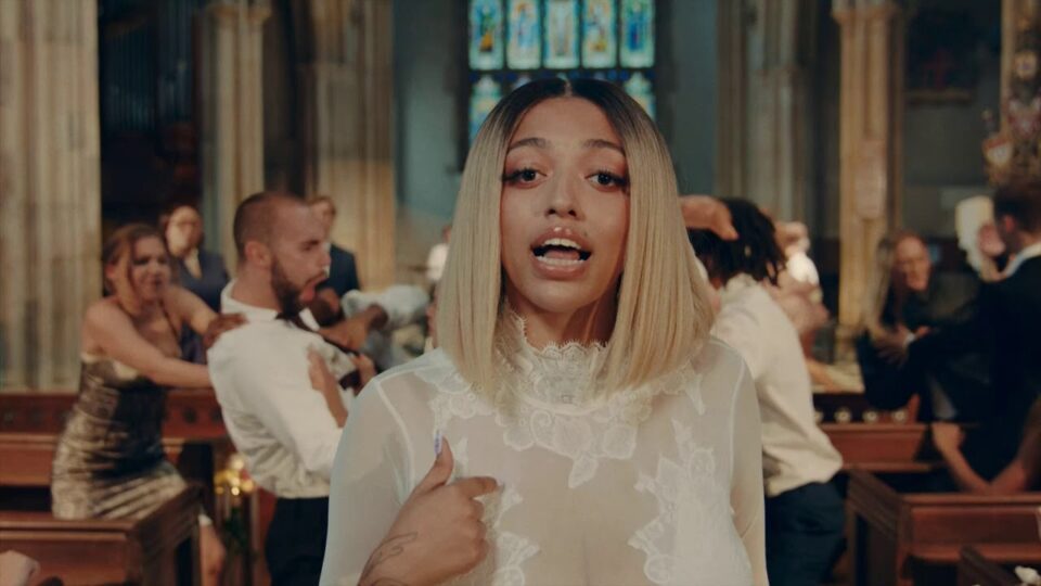 Col3trane – Pretty ft. Mahalia