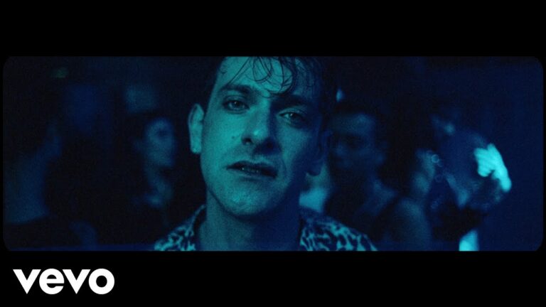 Josef Salvat – Paper Moon music video