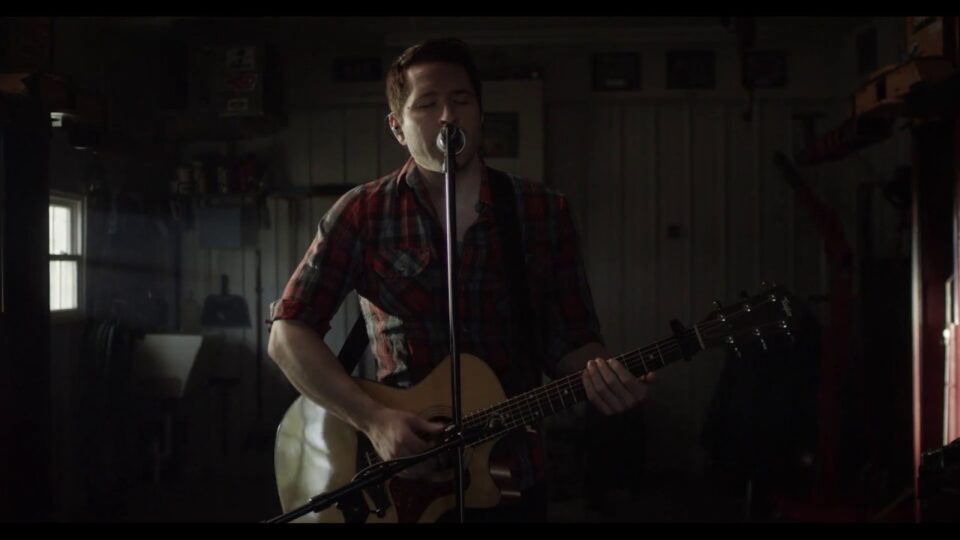 Owl City – Not All Heroes Wear Capes (Acoustic)