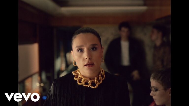 Jessie Ware – Spotlight music video