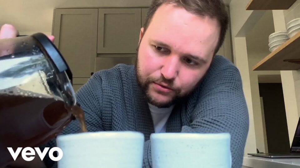 Quinn XCII FT. Marc E. Bassy – Coffee