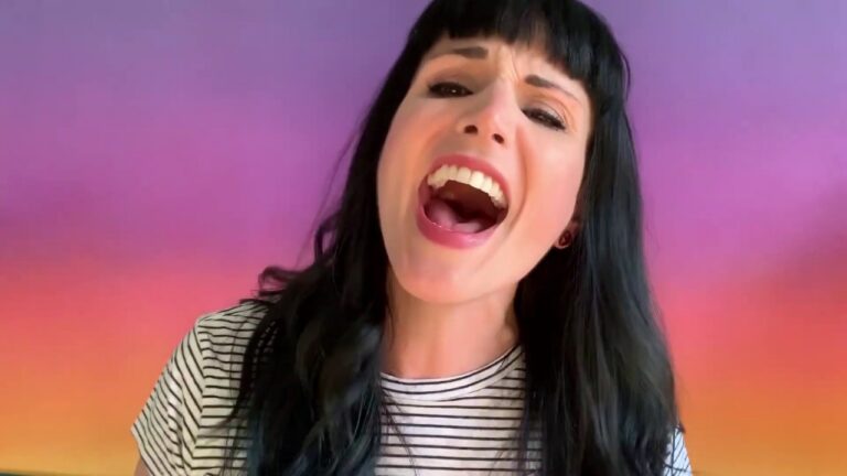 Bad Cop Bad Cop – Simple Girl music video