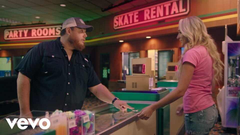 Luke Combs – Lovin’ on You
