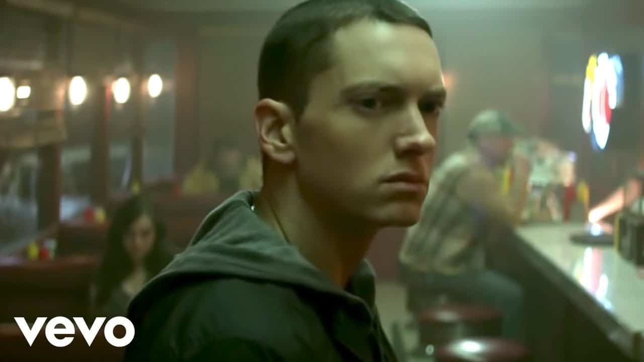 Eminem – Space Bound