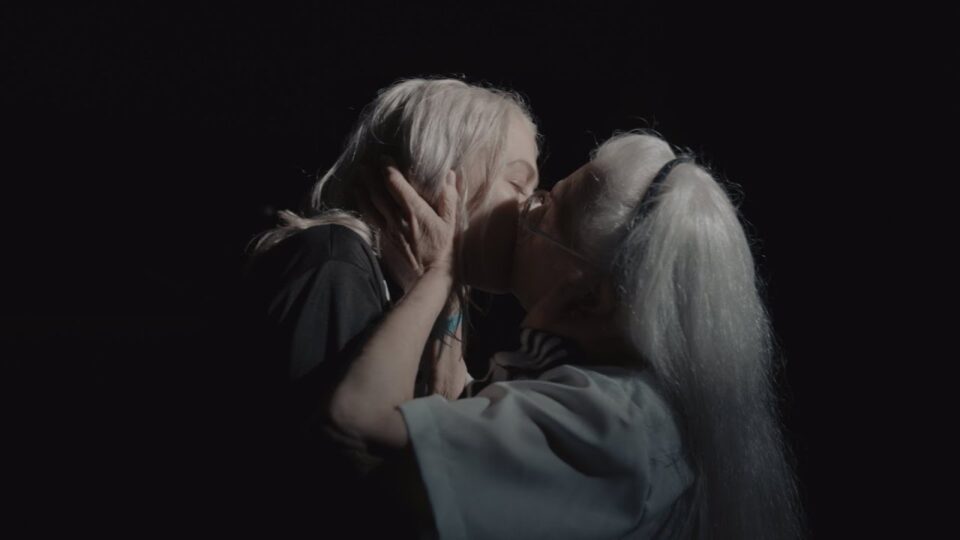 Phoebe Bridgers – I Know the End