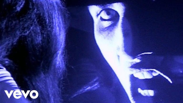 Marilyn Manson – Get Your Gunn music video