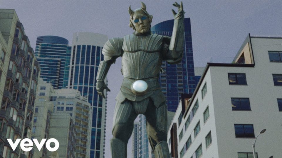 Bring Me The Horizon – Obey (Featuring YUNGBLUD)