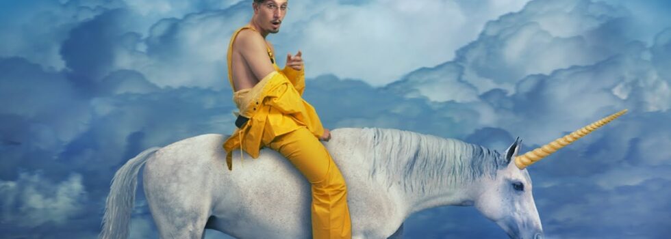 MAX – Working for the Weekend ft. bbno$