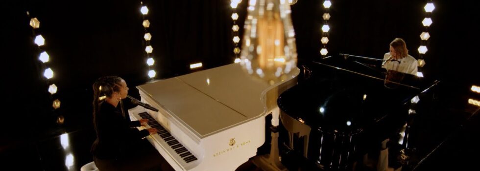 Alicia Keys & Brandi Carlile – A Beautiful Noise
