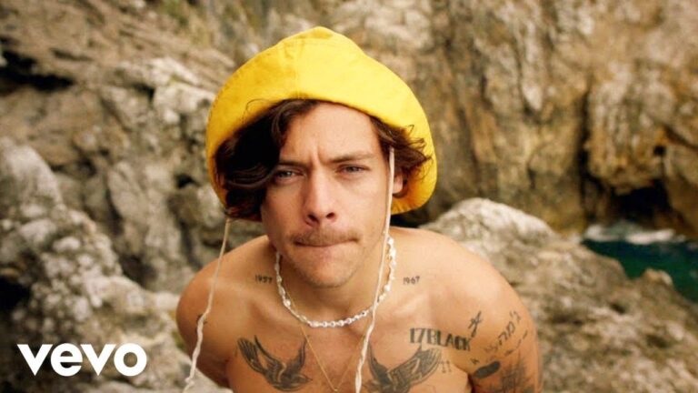 Harry Styles – Golden music video