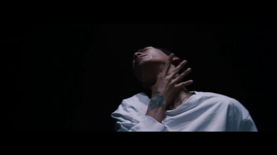 eaJ x Keshi – Pillows