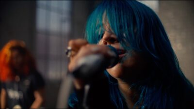 Charlotte Sands – Alright (Live Performance Video)