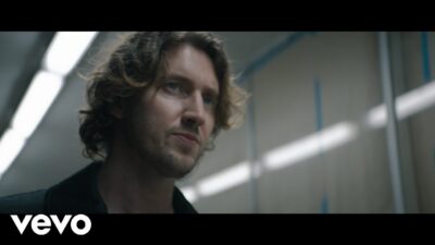 Dean Lewis – Looks Like Me