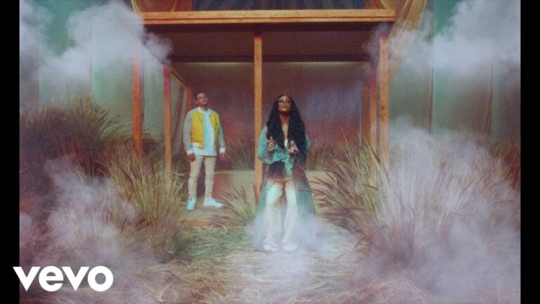 H.E.R. – Hold Us Together (Hope Mix feat. Tauren Wells) music video