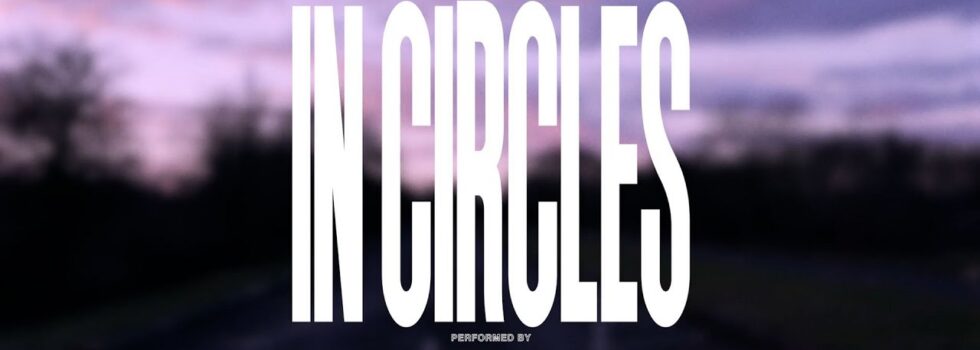 Holding Absence – In Circles