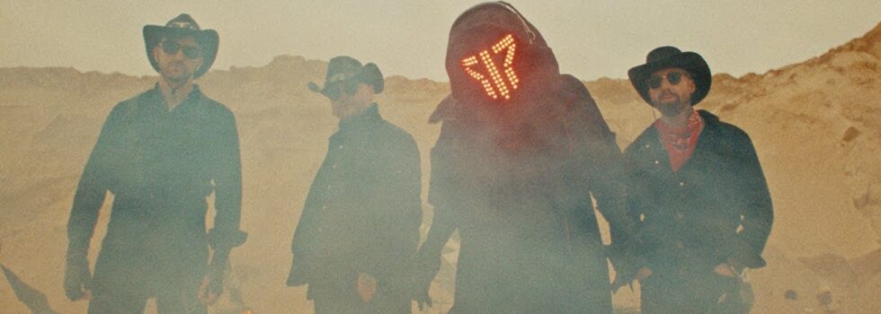 Smash Into Pieces – Villain