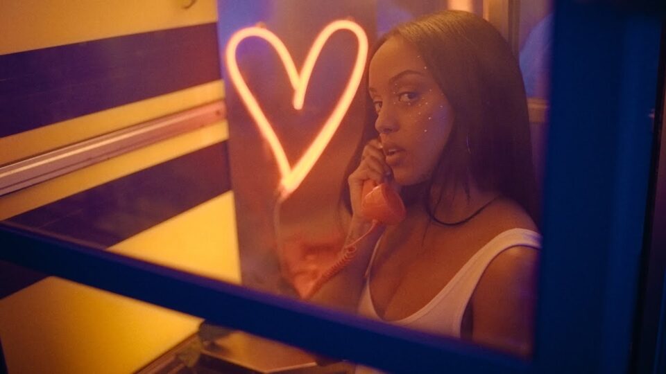 Ruth B. – Situation