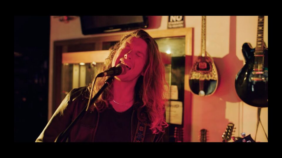 The Vanns – Red Light (Live from Elliott’s Guitars)