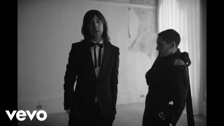Bobby Gillespie, Jehnny Beth – Chase It Down music video