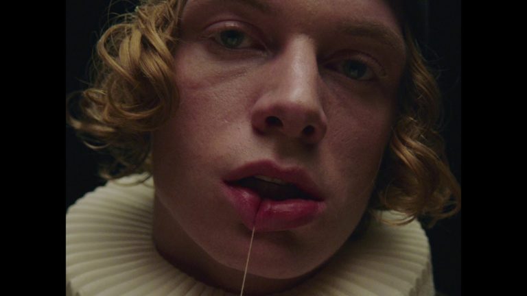 Modeselektor – Who (feat. Tommy Cash) music video